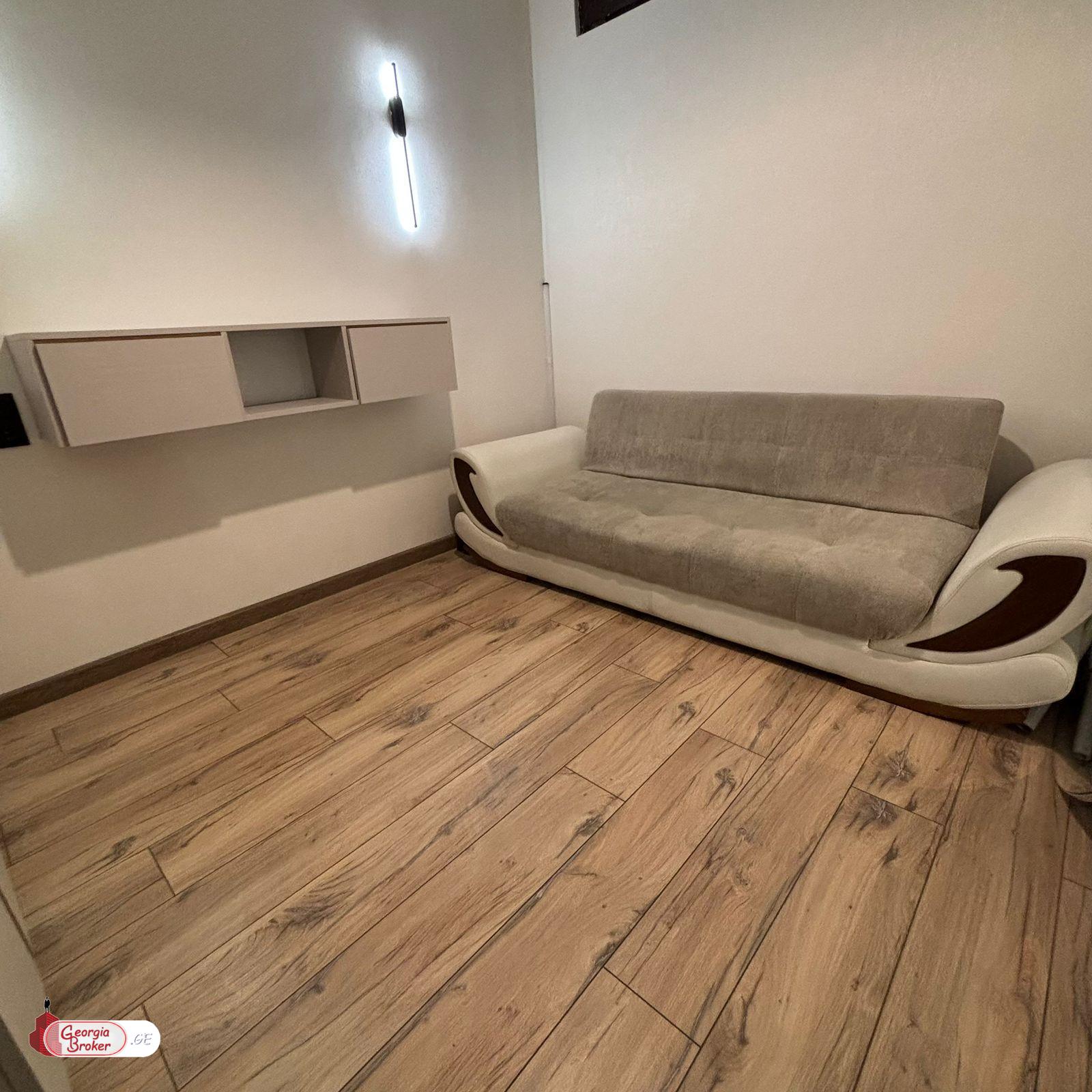 nearly repaired 3-room apartment for sale